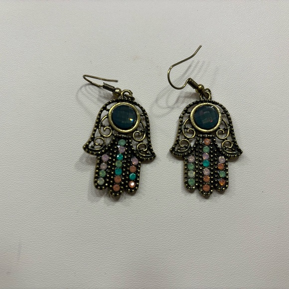 2 Pairs of Earrings - Picture 2 of 2